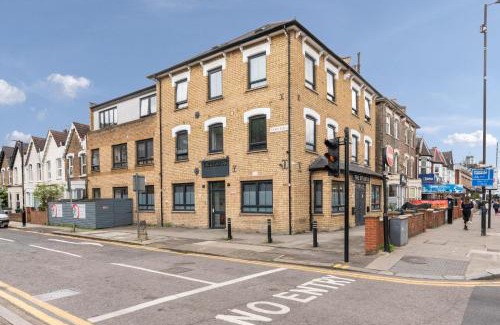Harringay Apartment | Green Lanes Studios By Morethanstays