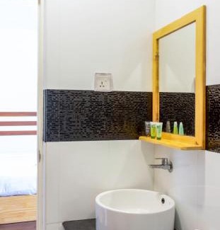 Omadhoo House | Green Leaf Guest House - Omadhoo