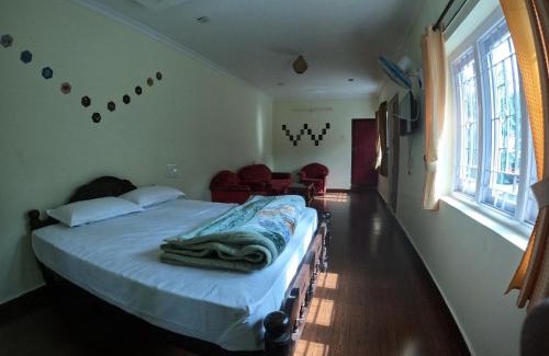 Gudalur House | Green lush pool villa