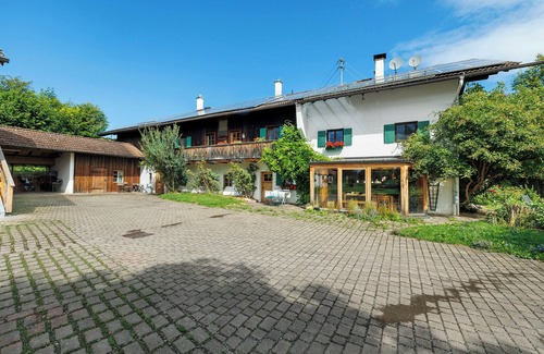 Seeshaupt Apartment | 'Green' Mattress Dormitory with Shared Terrace & Garden, WITHOUT Kitchen