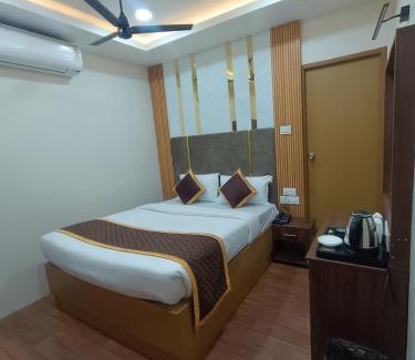 Parthasarathy Puram Hotel | Green Palace Inn, T Nagar