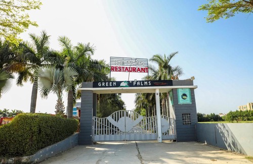 Kota Hotel | Green Palms Hotel and Resort