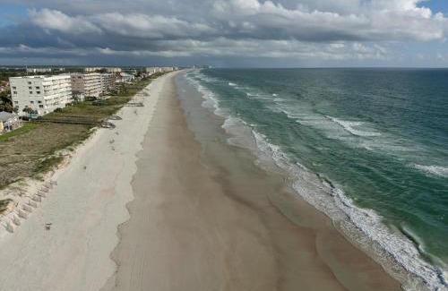 Southern Shores House | Green Palms Oceanfront 2 Bed Townhouse