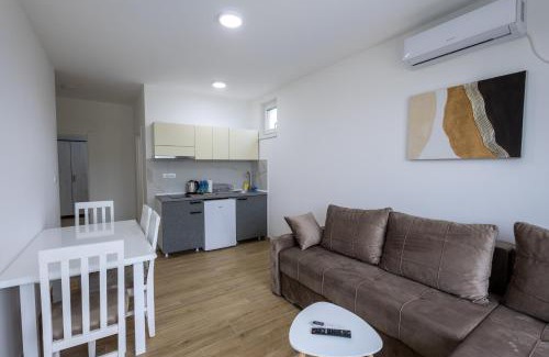 Vrdnik Apartment | Green panorama Vrdnik