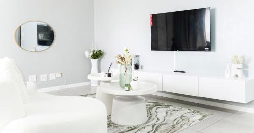 Greater Johannesburg Metropolitan Area Apartment | Green Paradise Luxury Apartment Modderfontein