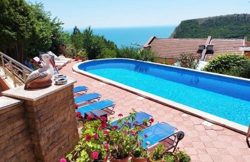 Kavarna Apartment | Green, quiet and beautiful 1
