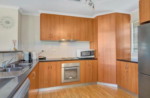 Aldinga Beach House | Green Reef Beach House - Aldinga Beach - C21 SouthCoast Holidays