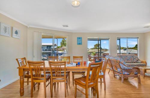 Aldinga Beach House | Green Reef Beach House - Aldinga Beach - C21 SouthCoast Holidays