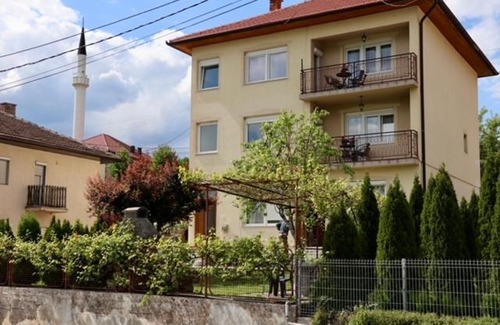 Republika Srpska House | Green River Rooms