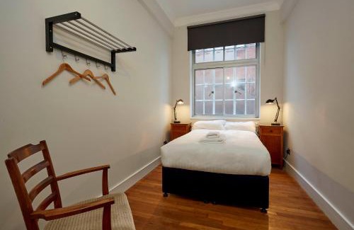 Wood Green Hotel | Green Rooms