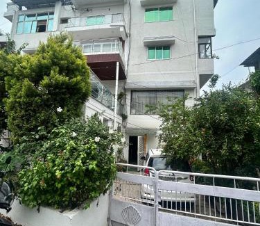 Bhopal Apartment | Green rooms