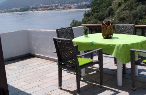 Kavala House | GREEN SEA SIDE VILLA