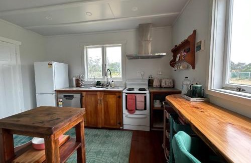 Pukenui House | Green Turtle Cottage