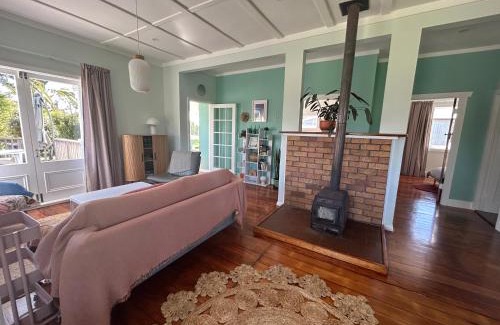 Pukenui House | Green Turtle Cottage
