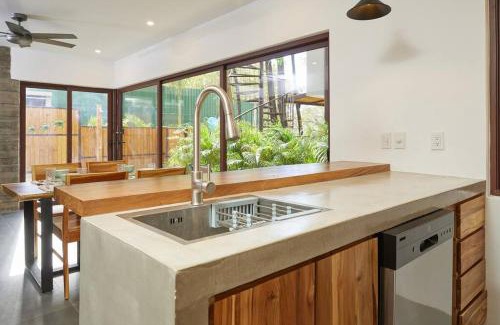 Tamarindo House | Green Turtle Townhome #4 Private Pool & Garden 300Mtrs to Beach