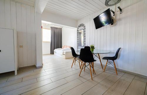 Beit Hillel Cabin | GREEN VACATION