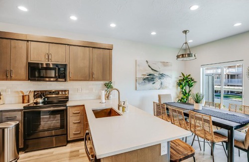 St. George House | Green Valley Getaway
