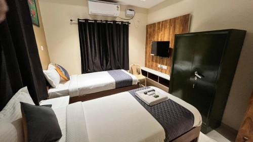 Perungudi Hotel | Greenapple Residency
