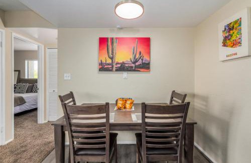 Marble Apartment | Greenbelt Condo-patiopooltennisold Town 5min