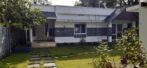 Cherthala Bed & Breakfast | Greenberg cottages Mararikulam