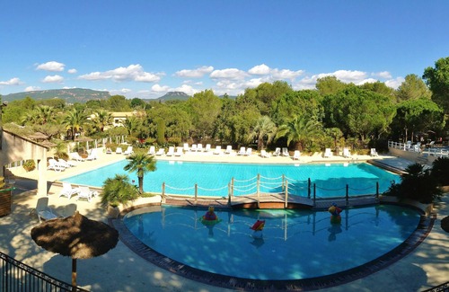 Roquebrune-sur-Argens House | Greenchalets Lei Suves retro