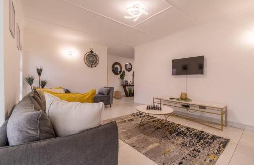 Kempton Park Villa | Greencroft Villa