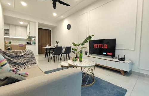 Bandar Sunway Apartment | Greenfield Sunway Pyramid 2Room2Bath 6pax 2C/park.