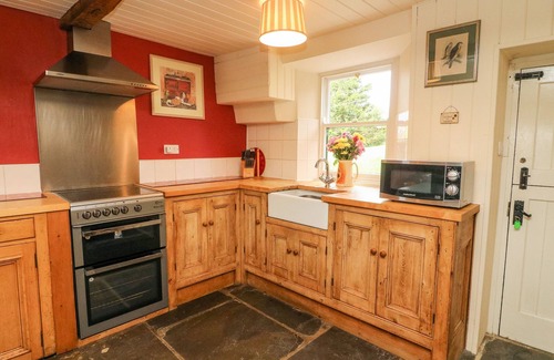 Settle Cottage | GREENGATES FARM, pet friendly in Horton-In-Ribblesdale