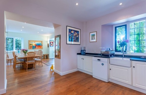 Beer House | Greenhill Cottage | Sea Views & Thatched Charm