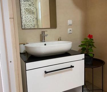 Likani House | GreenHill - Your Guesthouse in Ubisa