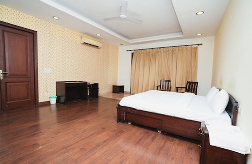 East of Kailash Hotel | Greenleaf Apartment And Suites, Kalkaji