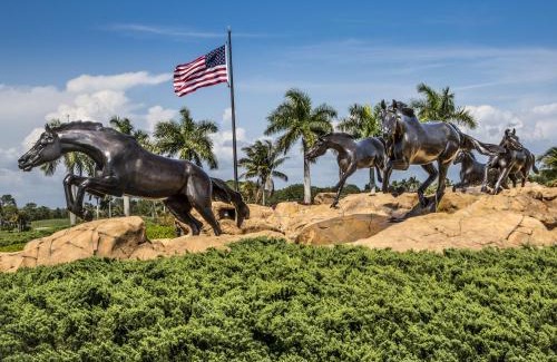Naples Resort | GreenLinks Golf Villas at Lely Resort