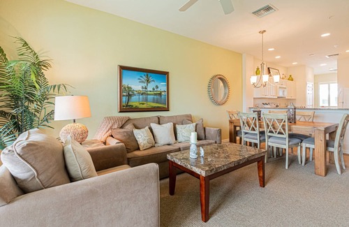 Naples Condo | GreenLinks/Updated Lely Condo; w/Office space-Lake Views-Resort Amenities