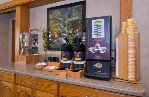 Springfield Hotel | Greenstay Hotel & Suites Central