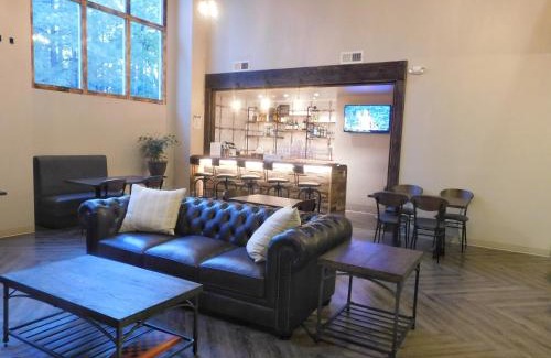 Pinetop Hotel | GreenTree Inn & Suites Pinetop