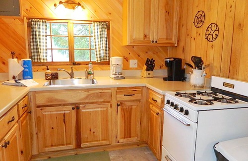Rangeley House | 🐾Greenvale Cove 7 - Loon's Ruhe - Greenvale Cove on Rangeley Lake, dog friendly