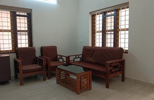 Kochi House | Greenview Royal Stay Near Amrita Hospital Edappally