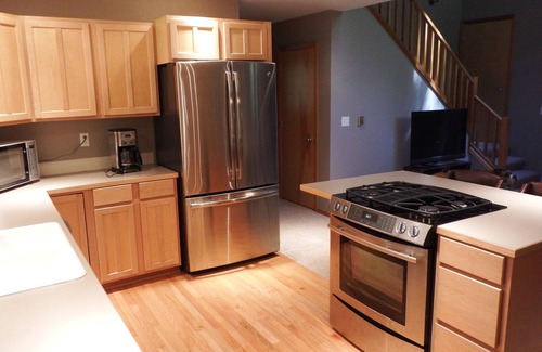 Enumclaw Cabin | Greenwater chalet/cabin - 3 bed + loft - 2 full baths