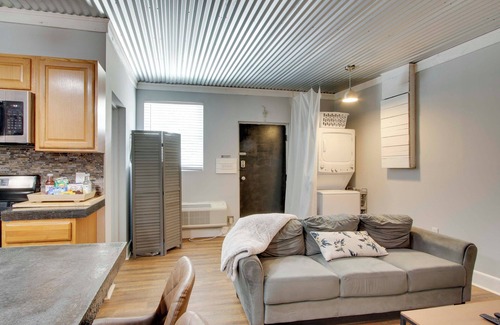 Greenwood Apartment | Greenwood Apt: 2 Mi to Self Regional Med Center!