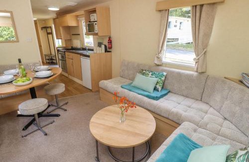 Cowes House | Greenwood