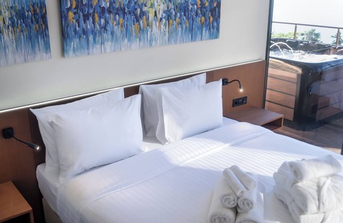 Mtsvane Kontskhi Hotel | GREENWOOD