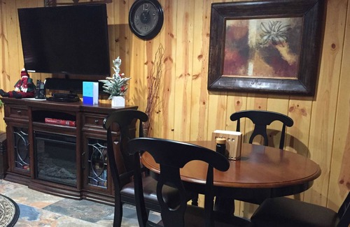 Greer Cabin | Greer Cabin Guest House #110 @ Riverbend