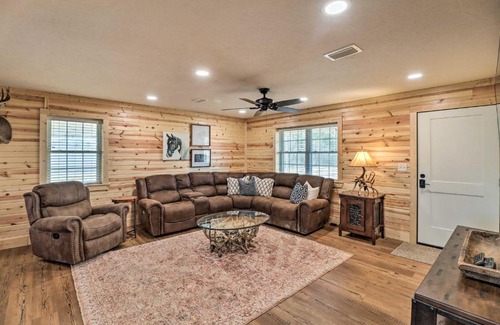 Greers Ferry House | Greers Ferry Home on 40 Acres quarter Mi to Lake!