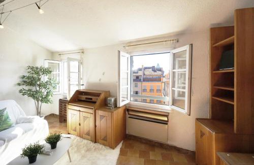 Old Town Apartment | GregBnb - Centre ancien - CLIMATISÉ - T2 Mezzanine - 6eme étage