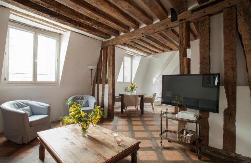 Saint-Germain-des-Pres Apartment | Gregoire Apartment