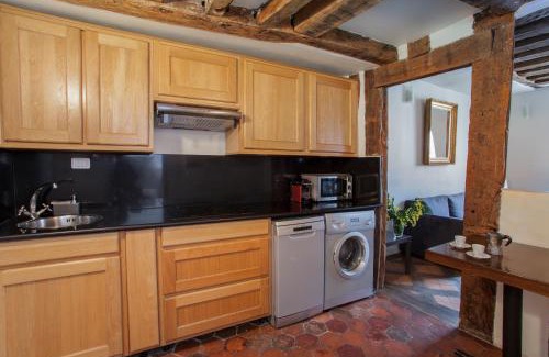 Saint-Germain-des-Pres Apartment | Gregoire Apartment