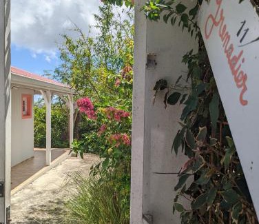 Tartane House | Grenadier