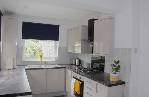 Custom House House | Gresham Home - Best Location and Easy Access to Excel Centre London
