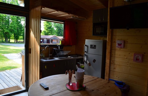 Bar-sur-Aube Ski Chalet | Gretel's cabin