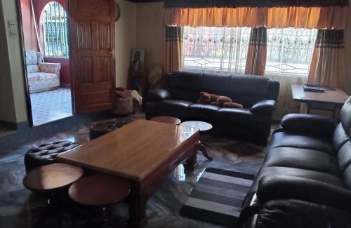 Meru House | Greton Holiday Villa